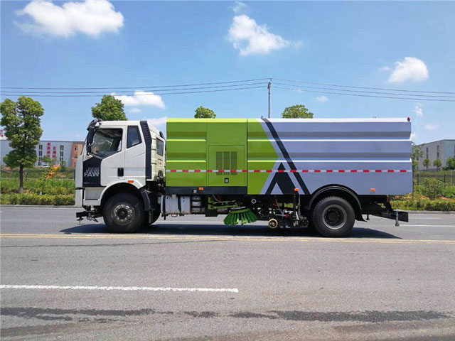 解放J6國(guó)六洗掃車(chē)圖片3
