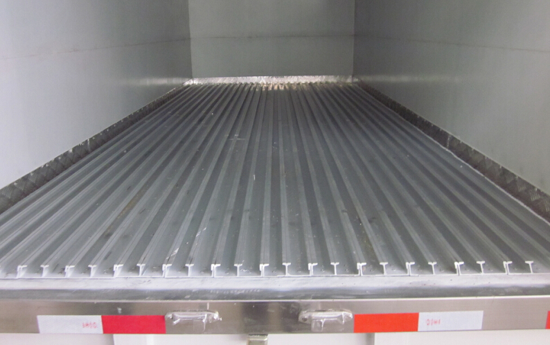 <a href=http://www.cnnxw.cn/lcc/ target=_blank class=infotextkey>冷藏車</a>通風(fēng)槽,冷藏車地板通風(fēng)槽圖片