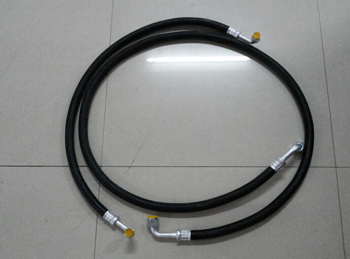 <a href=http://www.cnnxw.cn/lcc/ target=_blank class=infotextkey>冷藏車</a>制冷系統(tǒng)管路圖片